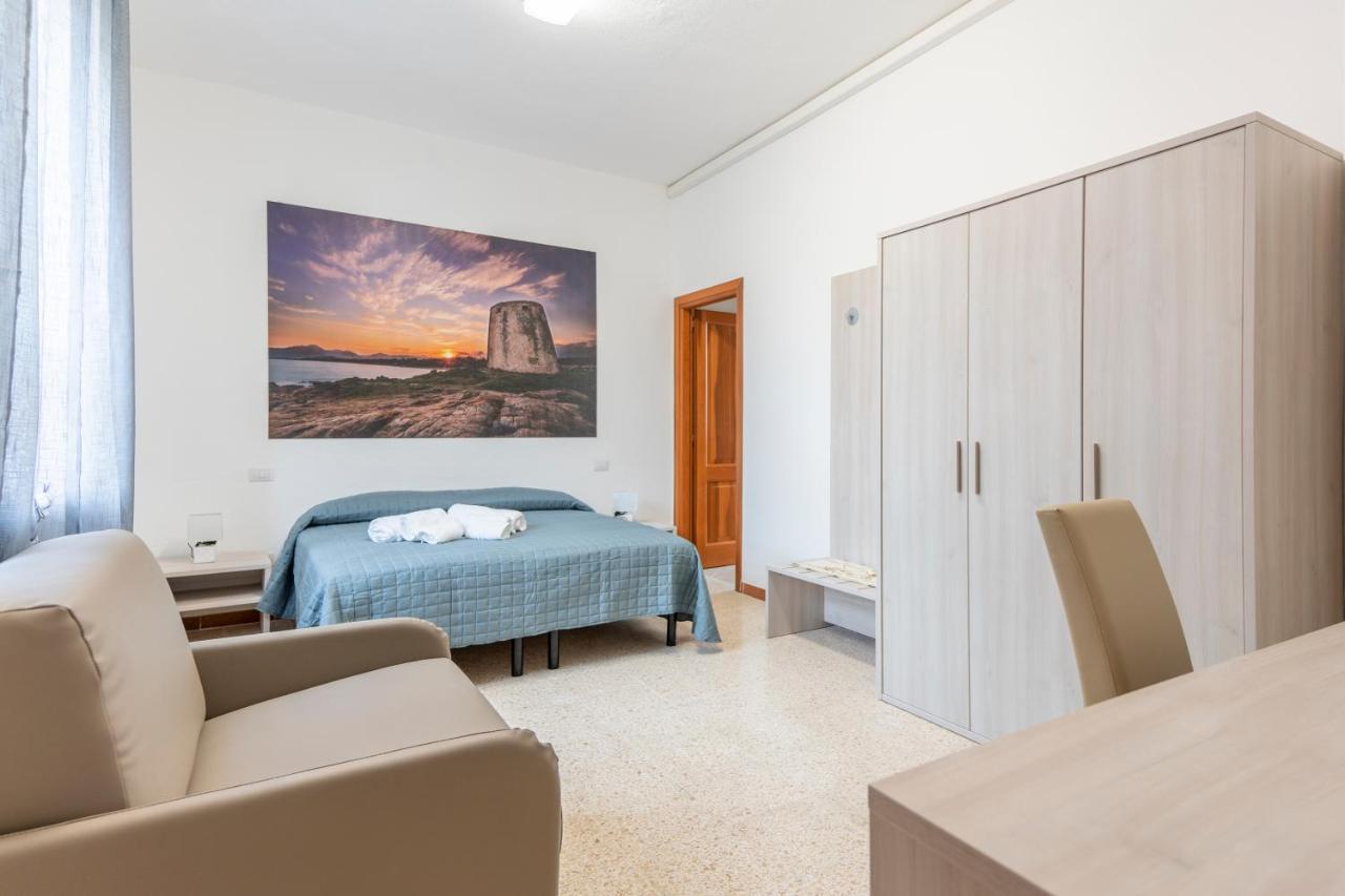 Hotel Dei Tacchi Osini Bagian luar foto