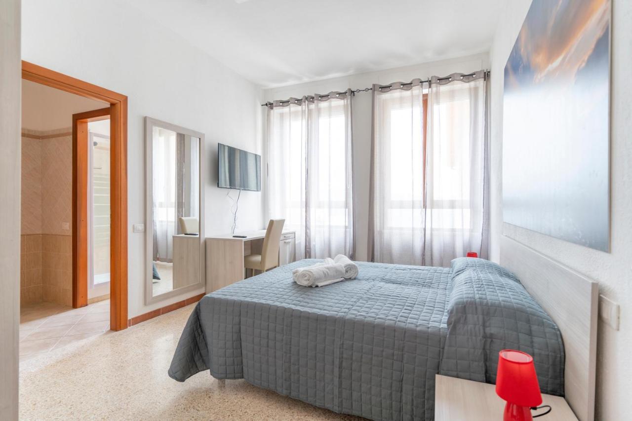 Hotel Dei Tacchi Osini Bagian luar foto