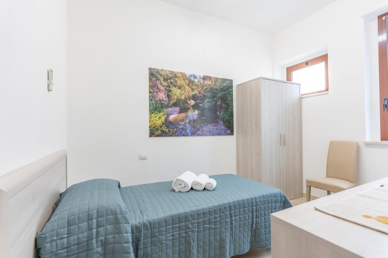 Hotel Dei Tacchi Osini Bagian luar foto